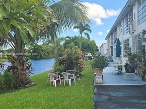 11 NE 204th St 25, Miami Gardens FL 33179