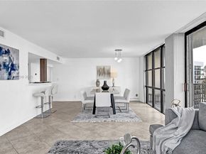 800 Parkview Dr 821, Hallandale Beach FL 33009