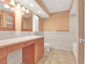 800 Parkview Dr 821, Hallandale Beach FL 33009