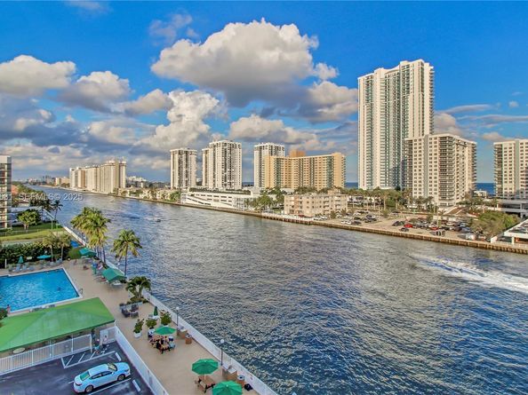 800 Parkview Dr 821, Hallandale Beach FL 33009