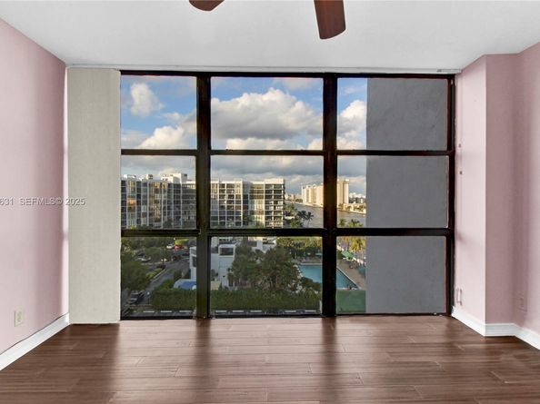 800 Parkview Dr 821, Hallandale Beach FL 33009