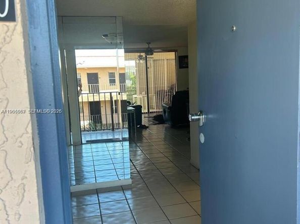 2840 Somerset Dr 400M, Lauderdale Lakes FL 33311