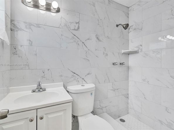 3830 NW 7th Ct, Lauderhill FL 33311