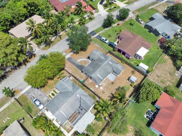 3830 NW 7th Ct, Lauderhill FL 33311
