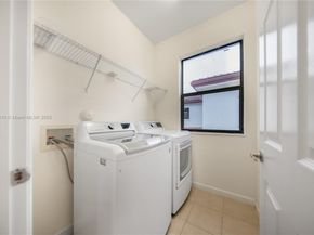 10521 W 35th Way, Hialeah FL 33018