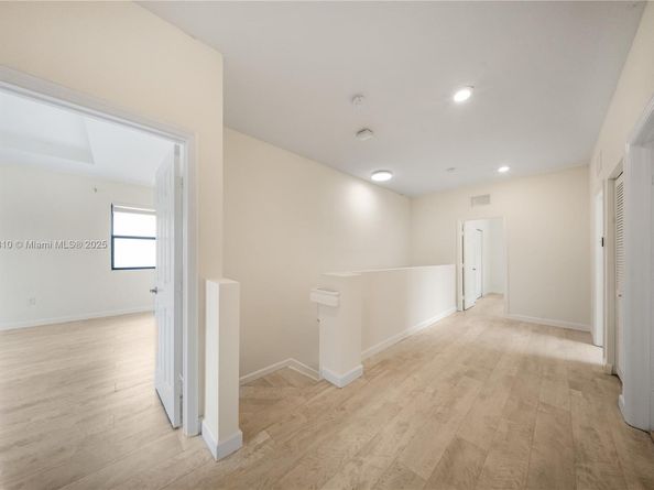 10521 W 35th Way, Hialeah FL 33018