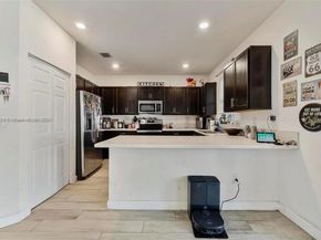 10521 W 35th Way, Hialeah FL 33018