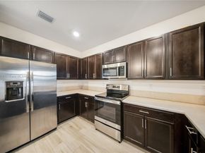 10521 W 35th Way, Hialeah FL 33018