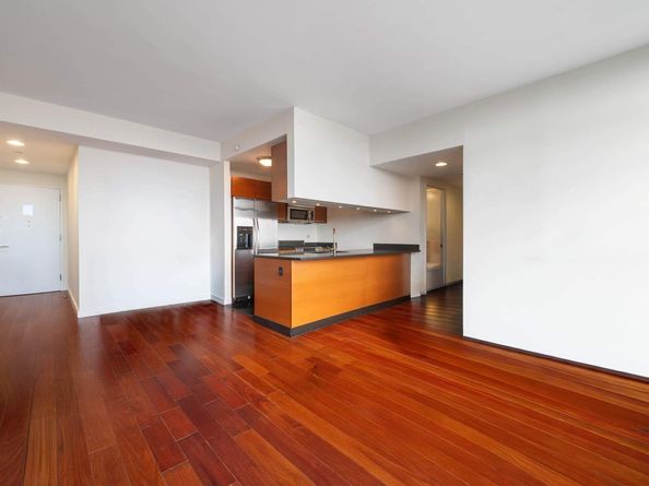1485 Fifth Avenue 22C, New York NY 10035