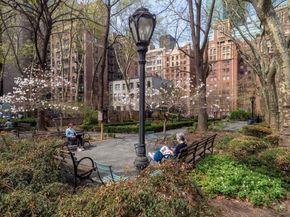 321 East 43rd Street 507, New York NY 10017