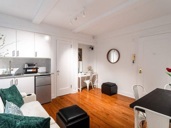 321 East 43rd Street 507, New York NY 10017