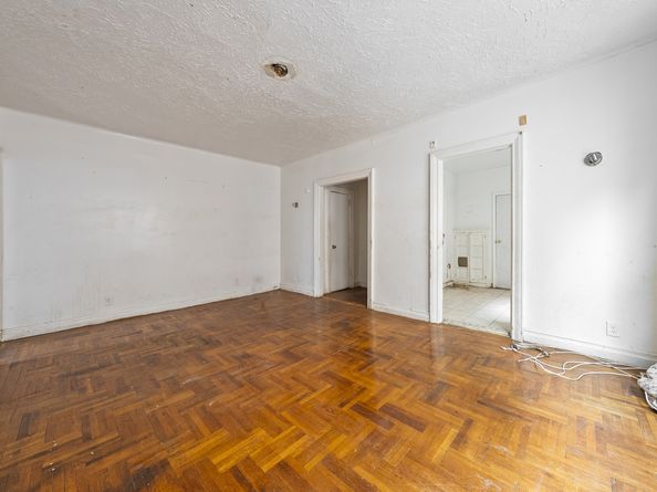 1715 Nelson Avenue 4H, Bronx NY 10453