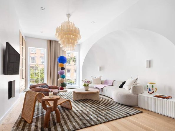 346 West 22nd Street 2, New York NY 10011