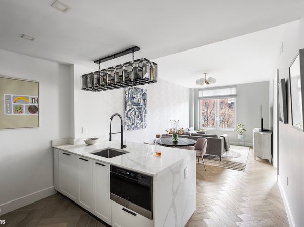 101 East 2nd Street 5D, New York NY 10009