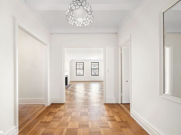 142 East 71st Street 4A, New York NY 10021