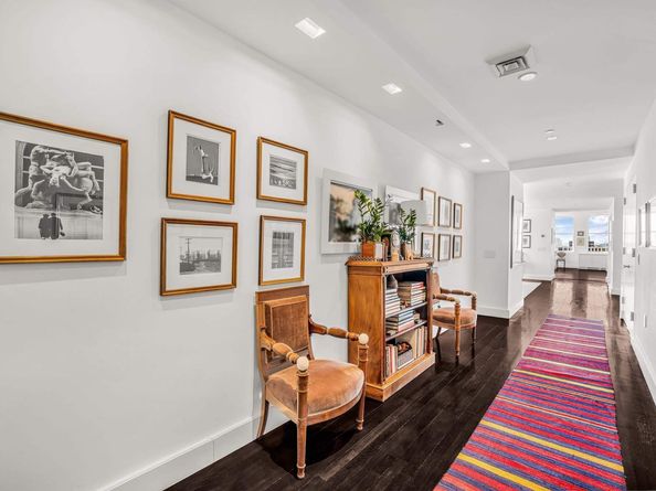270 Broadway 25B, New York NY 10007