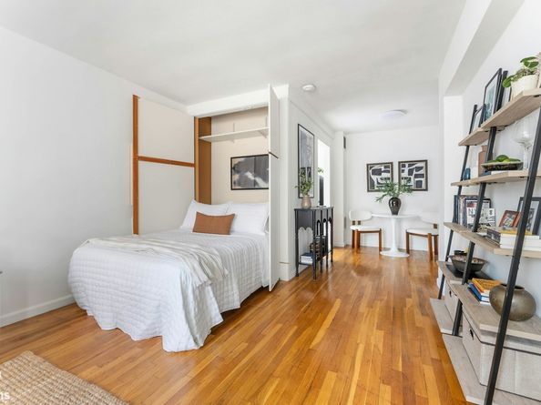 408 West 34th Street 3L, New York NY 10001
