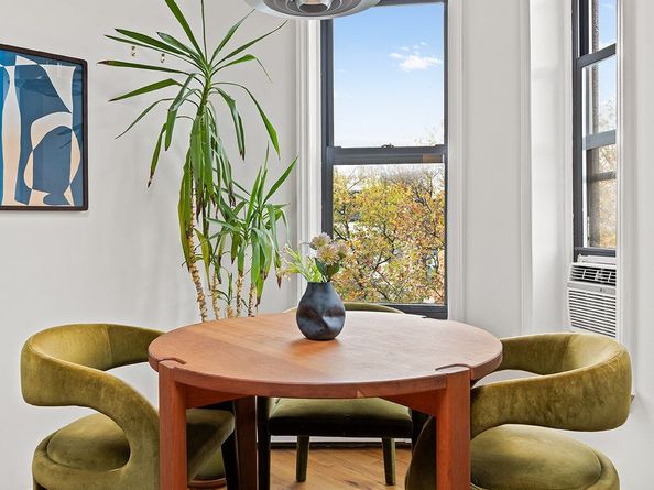 634 11th Street 4/F, Brooklyn NY 11215