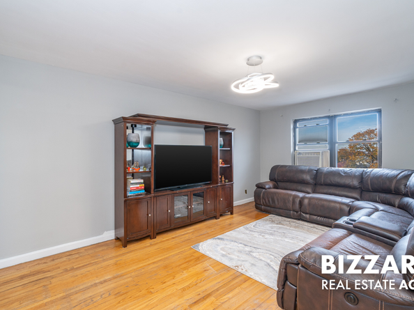 147-14 84th Road 5A, Queens NY 11435