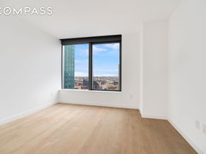 3 Court Square 2911, Queens NY 11101