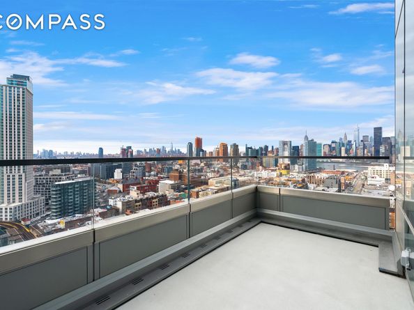 3 Court Square 2911, Queens NY 11101