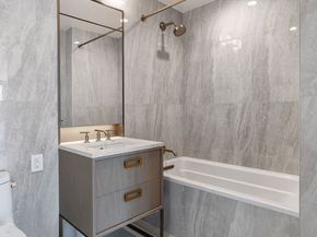 3 Court Square 2911, Queens NY 11101