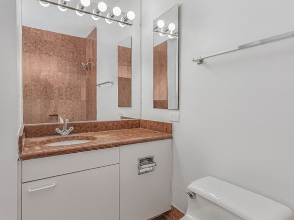 300 East 93rd Street 17D, New York NY 10128