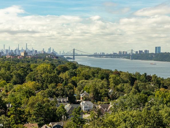 5700 Arlington Avenue 21R, Bronx NY 10471