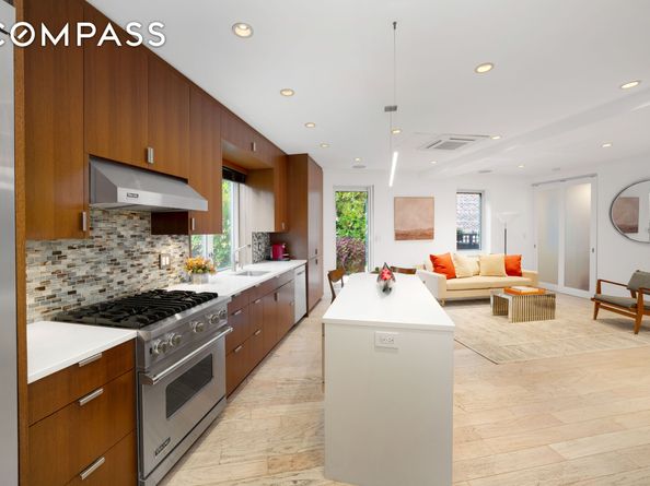 314 East 41st Street PH2B, New York NY 10017