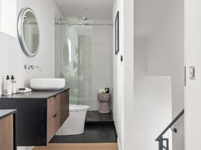 128 East 38th Street 1, New York NY 10016
