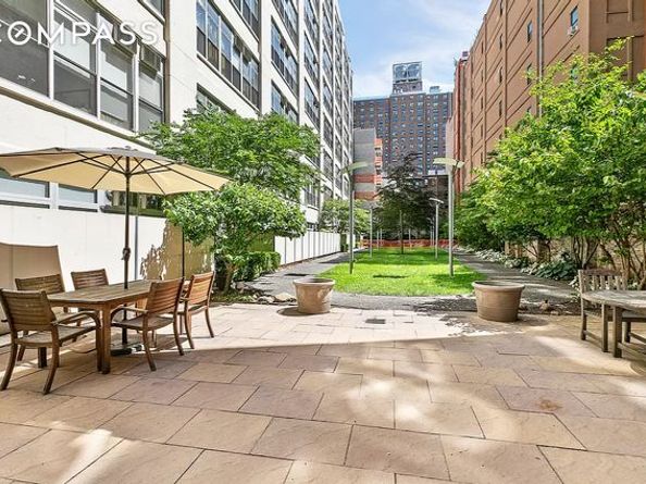 970 Kent Avenue 513, Brooklyn NY 11205