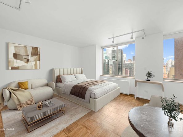 236 East 47th Street 33D, New York NY 10017
