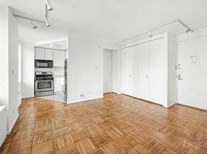 236 East 47th Street 33D, New York NY 10017