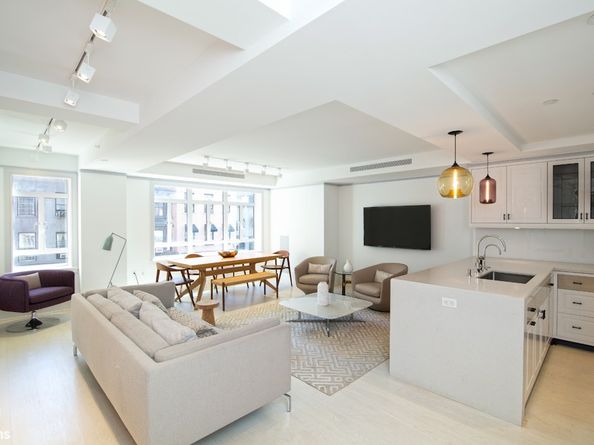 21 East 61st Street 3C, New York NY 10065