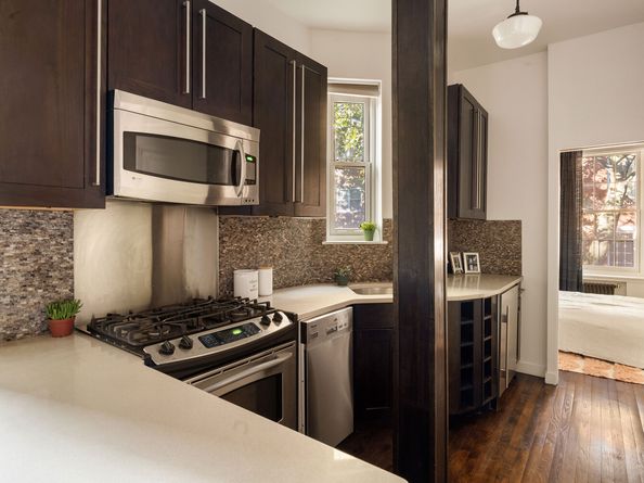 345 West 21st Street 2B, New York NY 10011