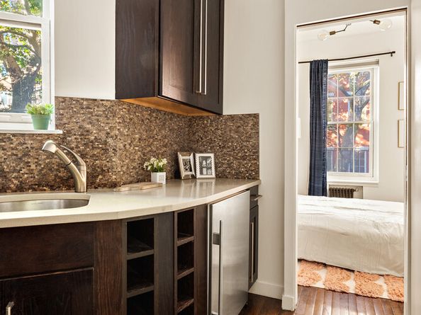 345 West 21st Street 2B, New York NY 10011