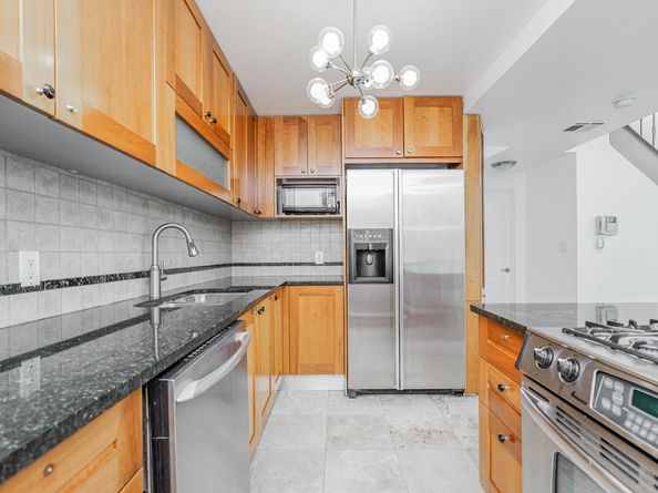 1322 East 14th Street 3B, Brooklyn NY 11230