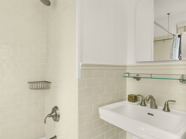 21 East 10th Street 2DE, New York NY 10003