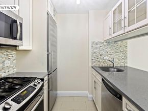 380 Rector Place 4L, New York NY 10280