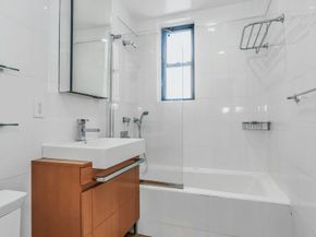 83-80 118th Street 3P, Queens NY 11415