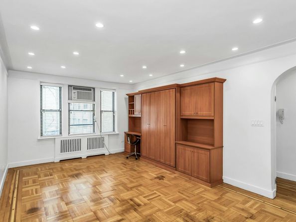 83-80 118th Street 3P, Queens NY 11415