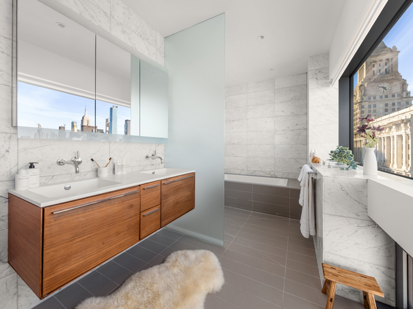 123 3rd Avenue PH18, New York NY 10003