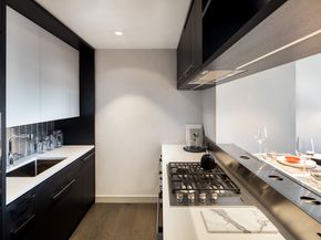 252 South Street 22J, New York NY 10002