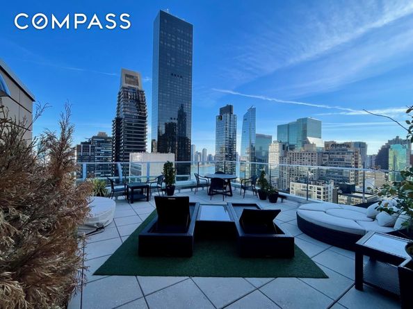 250 East 49th Street 14CD, New York NY 10017