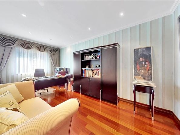 20 Corbin Place, Brooklyn NY 11235