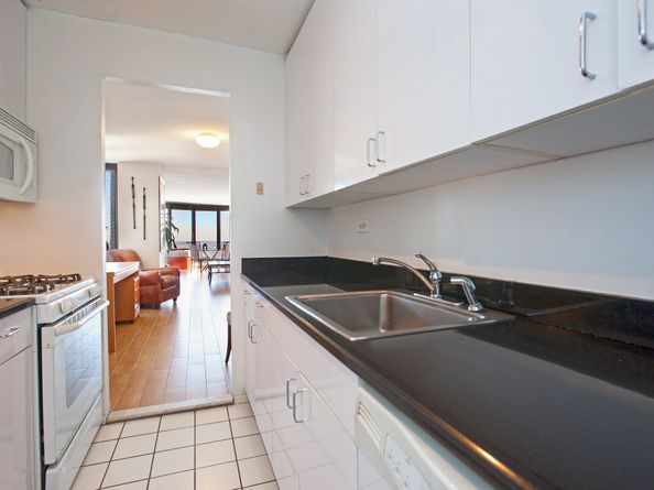 330 East 38th Street 56K, New York NY 10016