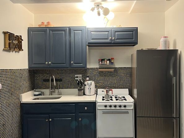 2524 Radcliff Avenue, Bronx NY 10469