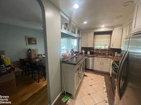 2524 Radcliff Avenue, Bronx NY 10469