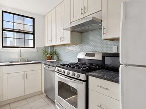 225 East 36th Street 12E, New York NY 10016