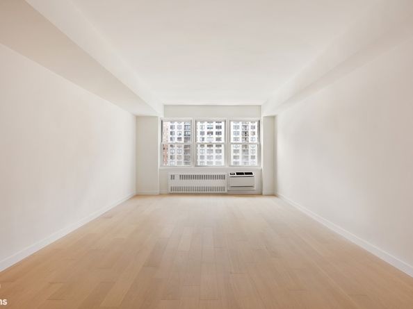 120 East 36th Street 10H, New York NY 10016
